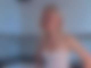 SylviaDaring's Live Sex Cam Show