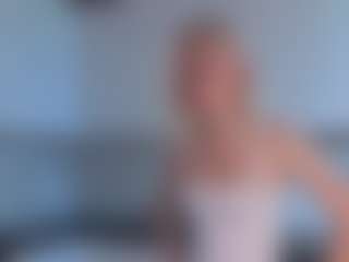 SylviaDaring's Live Sex Cam Show