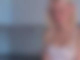 SylviaDaring's Live Sex Cam Show