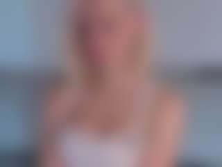 SylviaDaring's Live Sex Cam Show