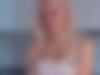 SylviaDaring's Live Sex Cam Show