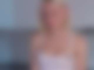 SylviaDaring's Live Sex Cam Show