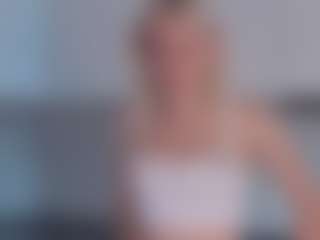SylviaDaring's Live Sex Cam Show