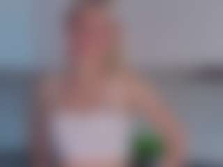 SylviaDaring's Live Sex Cam Show