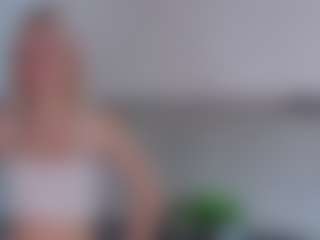 SylviaDaring's Live Sex Cam Show