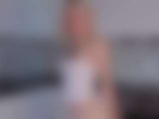 SylviaDaring's Live Sex Cam Show