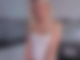 SylviaDaring's Live Sex Cam Show