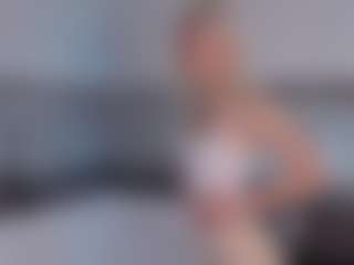SylviaDaring's Live Sex Cam Show
