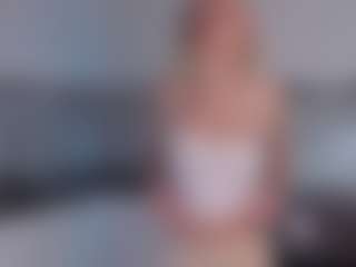 SylviaDaring's Live Sex Cam Show