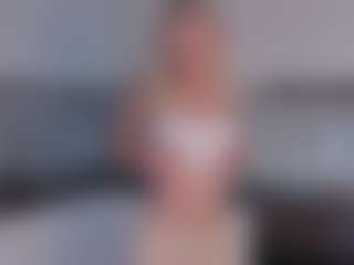 SylviaDaring's Live Sex Cam Show