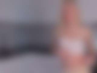 SylviaDaring's Live Sex Cam Show