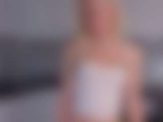 SylviaDaring's Live Sex Cam Show