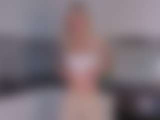 SylviaDaring's Live Sex Cam Show