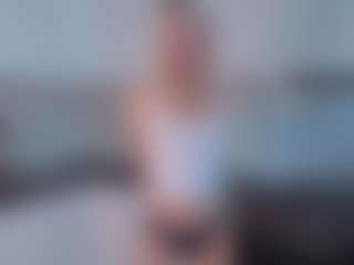 SylviaDaring's Live Sex Cam Show