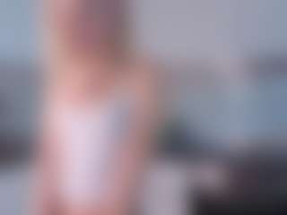 SylviaDaring's Live Sex Cam Show