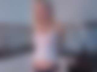 SylviaDaring's Live Sex Cam Show
