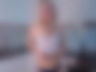 SylviaDaring's Live Sex Cam Show