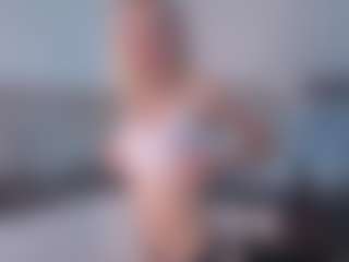 SylviaDaring's Live Sex Cam Show