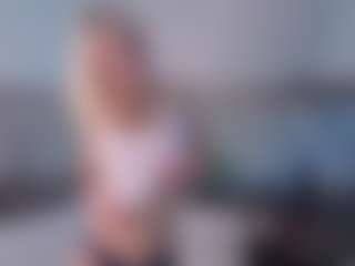 SylviaDaring's Live Sex Cam Show
