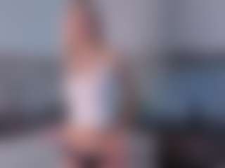 SylviaDaring's Live Sex Cam Show