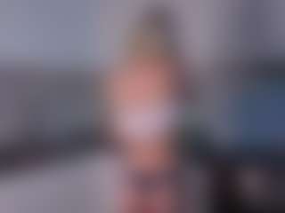 SylviaDaring's Live Sex Cam Show