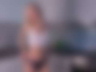 SylviaDaring's Live Sex Cam Show