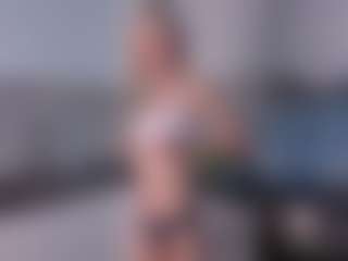 SylviaDaring's Live Sex Cam Show