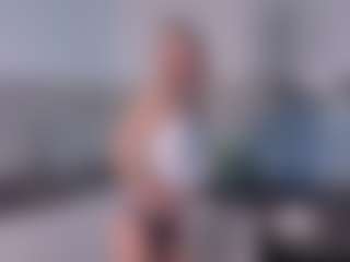 SylviaDaring's Live Sex Cam Show