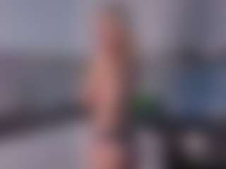 SylviaDaring's Live Sex Cam Show