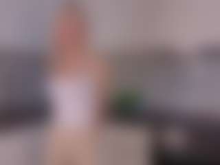 SylviaDaring's Live Sex Cam Show