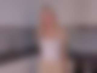 SylviaDaring's Live Sex Cam Show