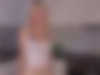 SylviaDaring's Live Sex Cam Show