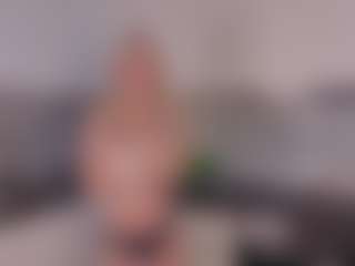 SylviaDaring's Live Sex Cam Show