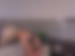 SylviaDaring's Live Sex Cam Show