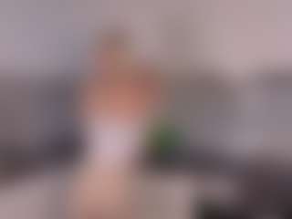 SylviaDaring's Live Sex Cam Show