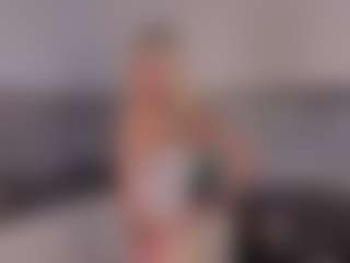 SylviaDaring's Live Sex Cam Show