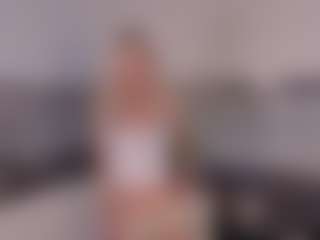 SylviaDaring's Live Sex Cam Show