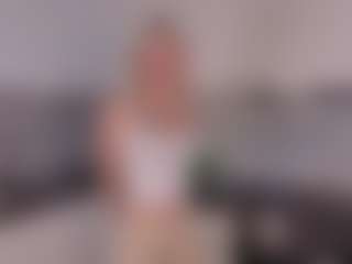 SylviaDaring's Live Sex Cam Show