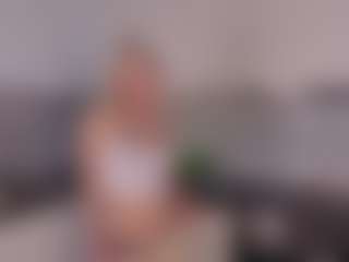 SylviaDaring's Live Sex Cam Show