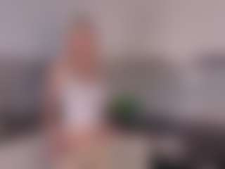 SylviaDaring's Live Sex Cam Show