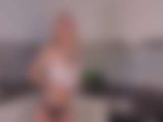 SylviaDaring's Live Sex Cam Show