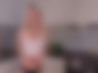 SylviaDaring's Live Sex Cam Show