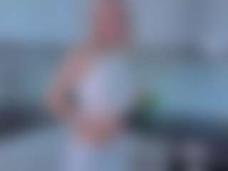 SylviaDaring's Live Sex Cam Show