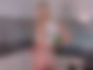 SylviaDaring's Live Sex Cam Show