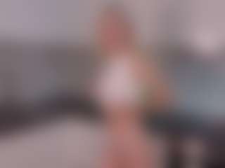 SylviaDaring's Live Sex Cam Show