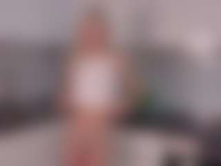 SylviaDaring's Live Sex Cam Show
