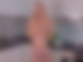 SylviaDaring's Live Sex Cam Show
