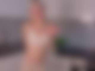 SylviaDaring's Live Sex Cam Show