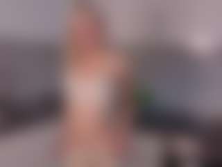SylviaDaring's Live Sex Cam Show