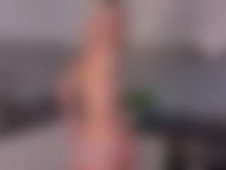 SylviaDaring's Live Sex Cam Show
